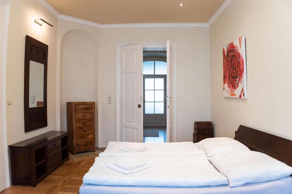 Velky Apartman Μπρατισλάβα Εξωτερικό φωτογραφία