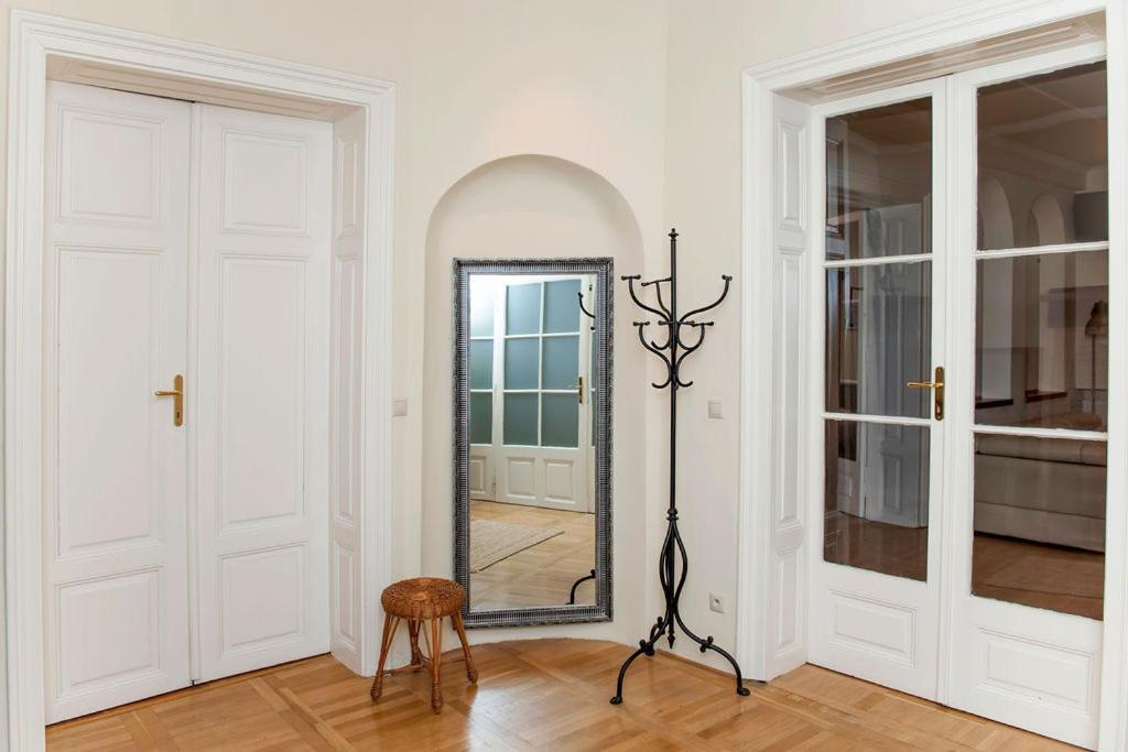 Velky Apartman Μπρατισλάβα Εξωτερικό φωτογραφία